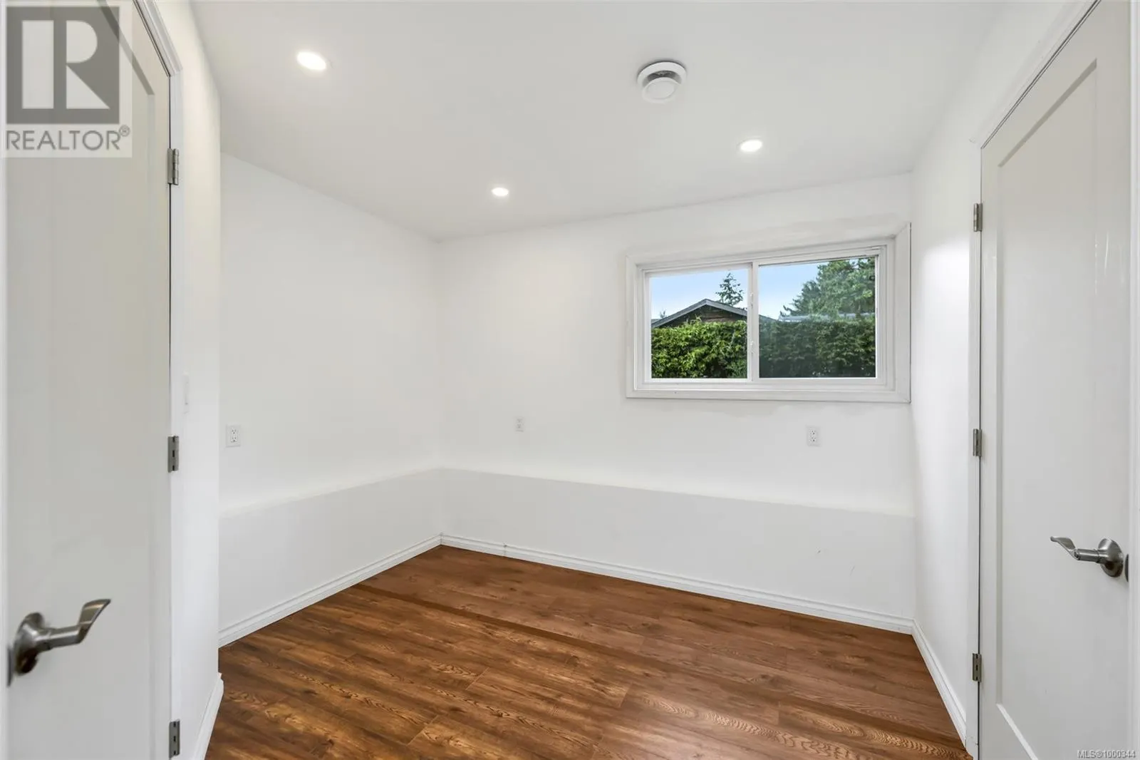 1616 Sarita Pl