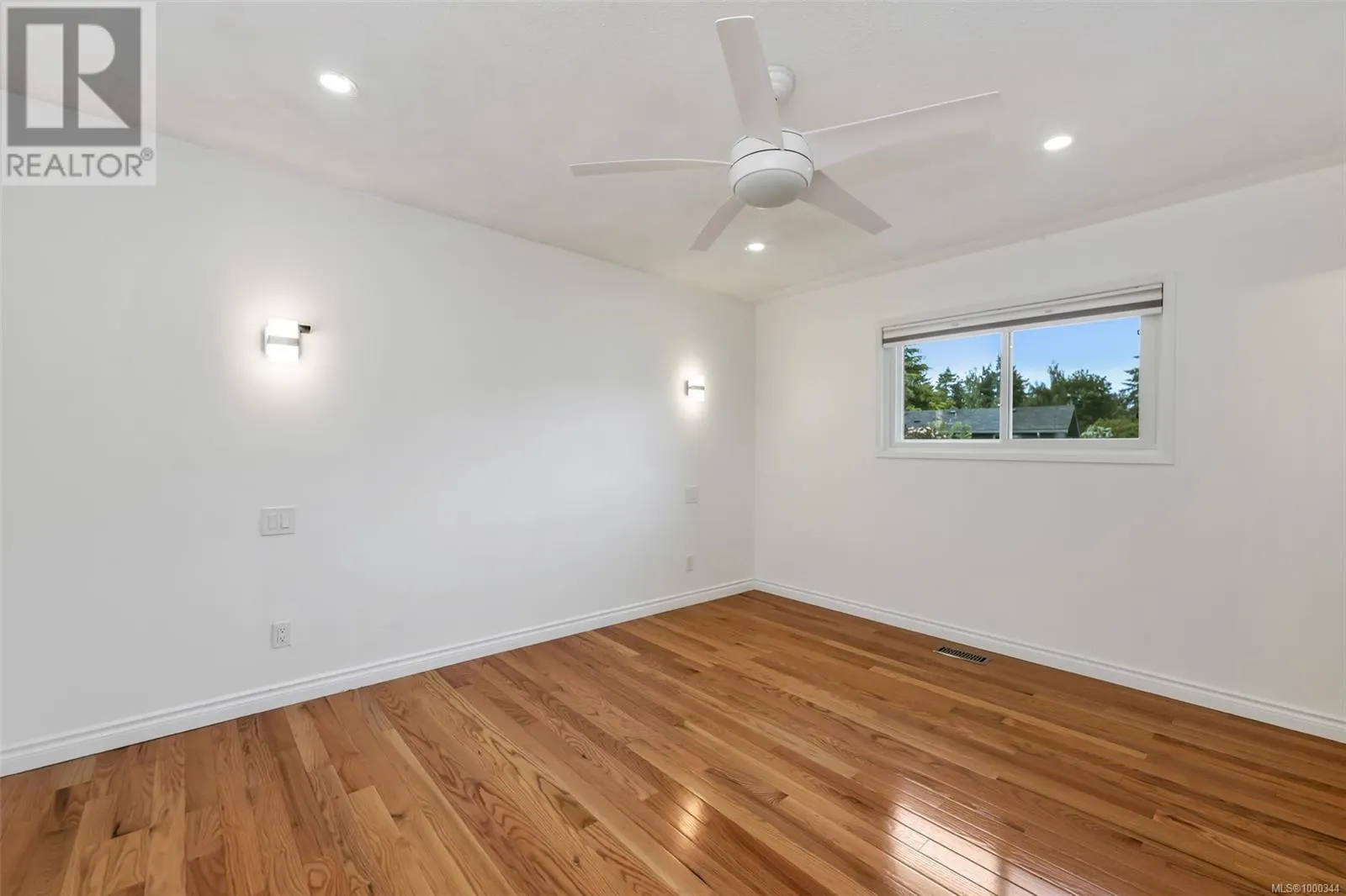 1616 Sarita Pl