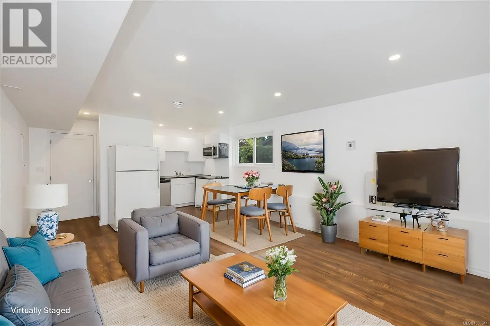 1616 Sarita Pl