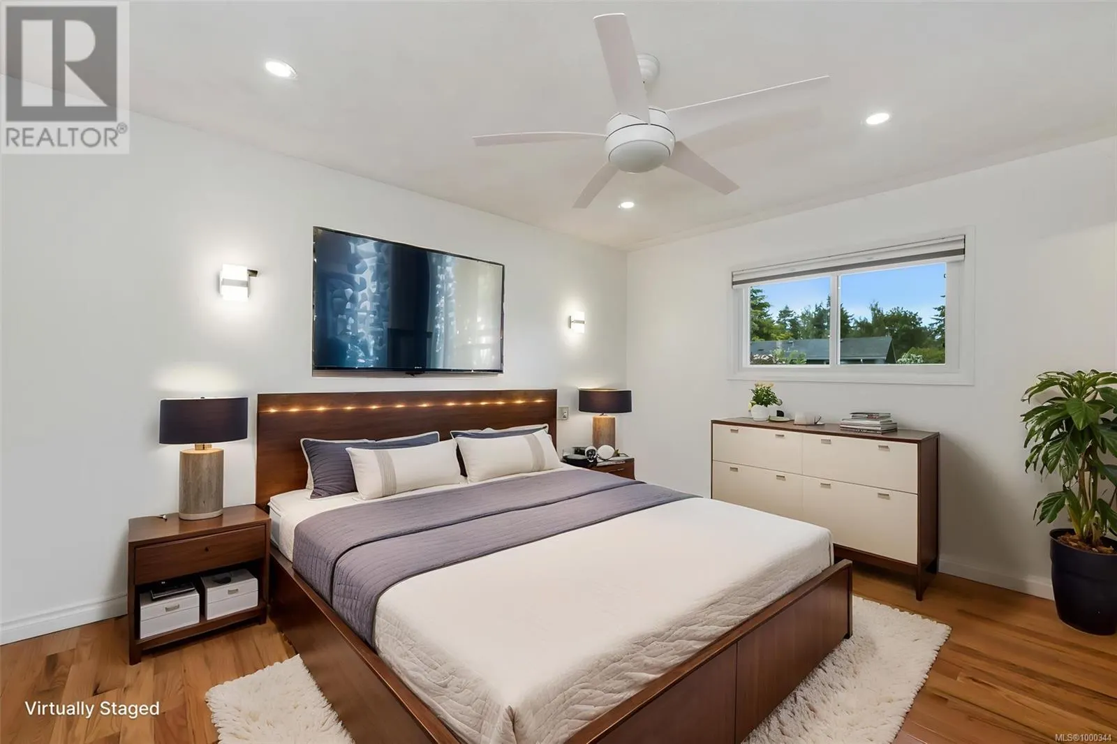 1616 Sarita Pl