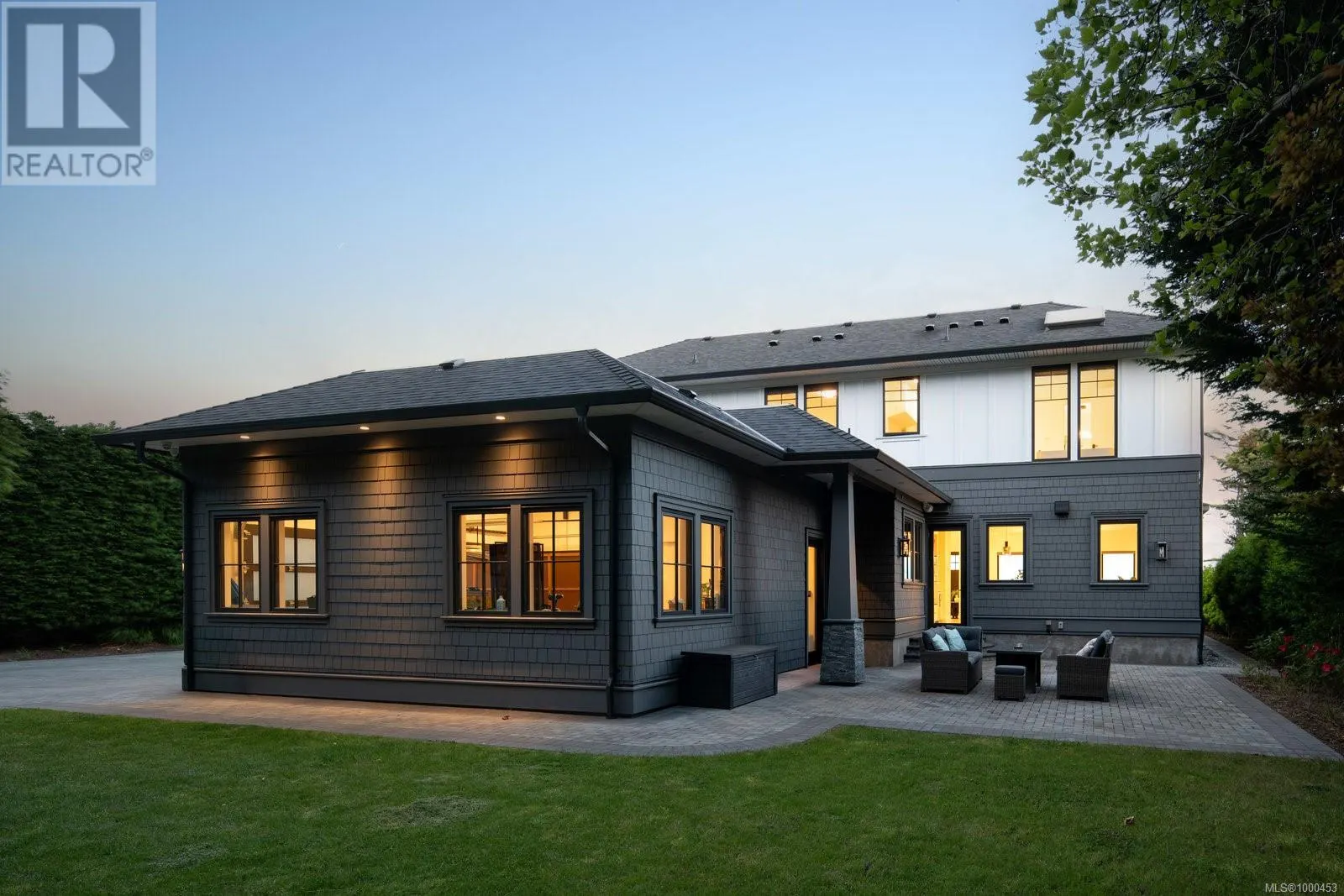 418 Beach Dr