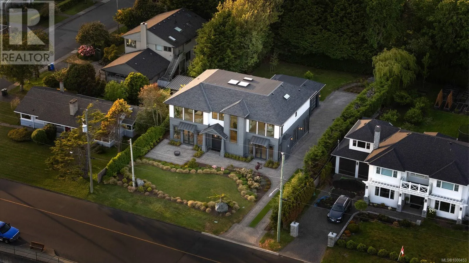 418 Beach Dr