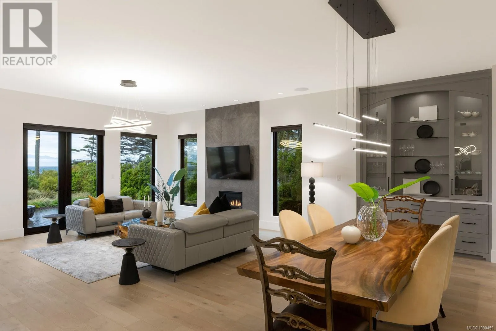 418 Beach Dr