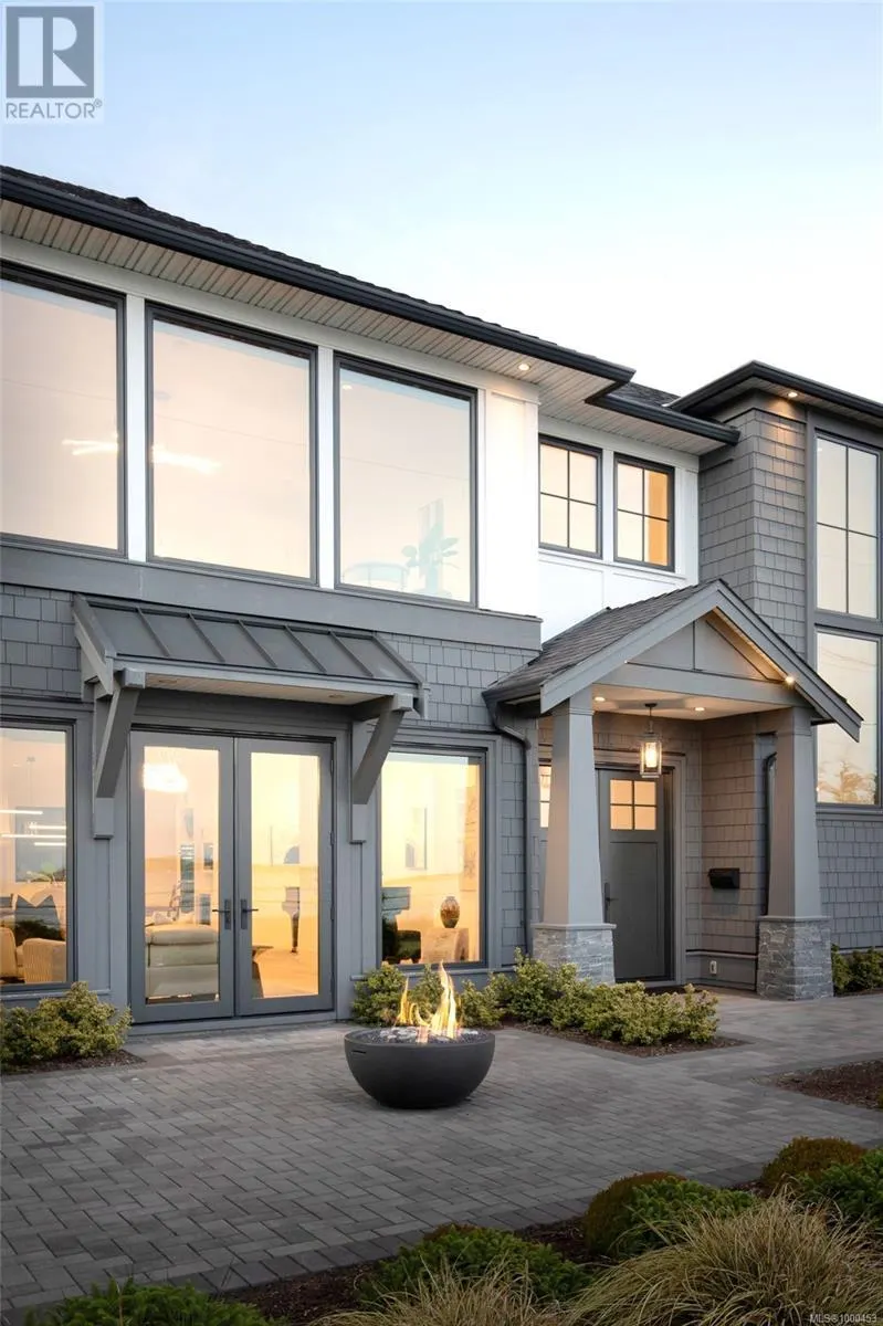 418 Beach Dr