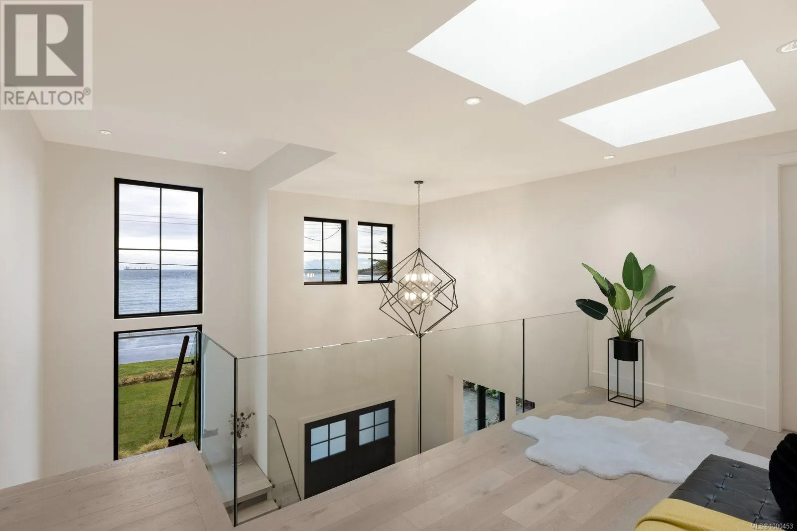 418 Beach Dr