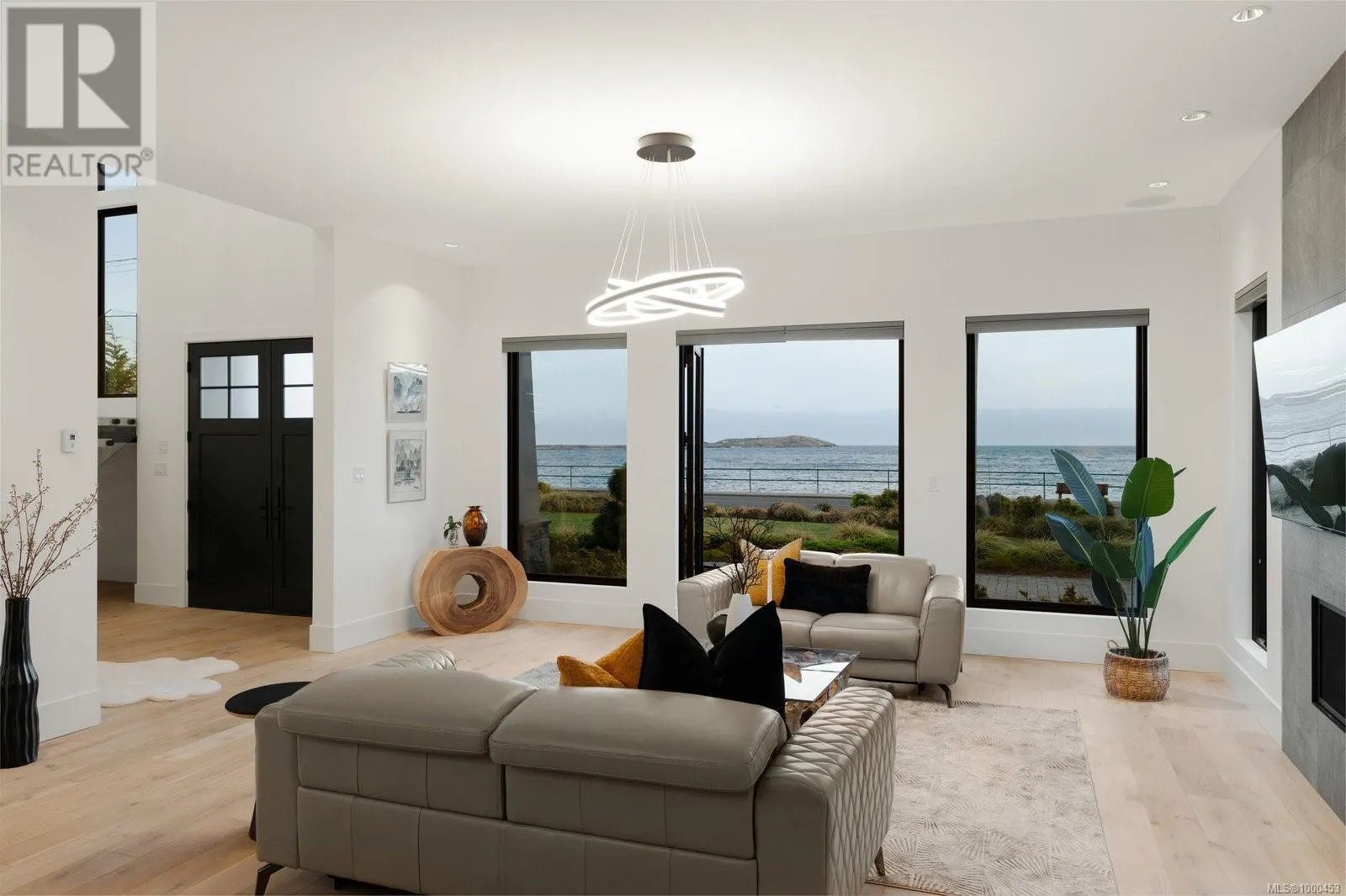 418 Beach Dr