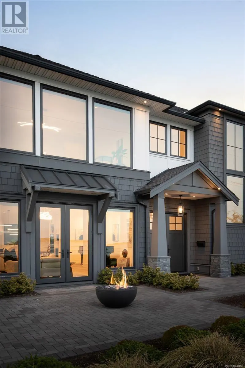 418 Beach Dr