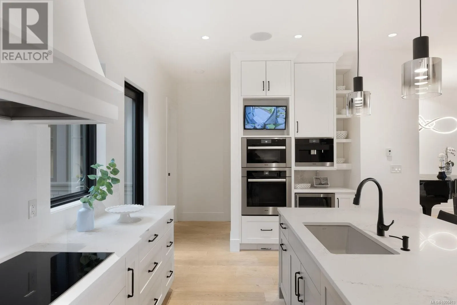 418 Beach Dr