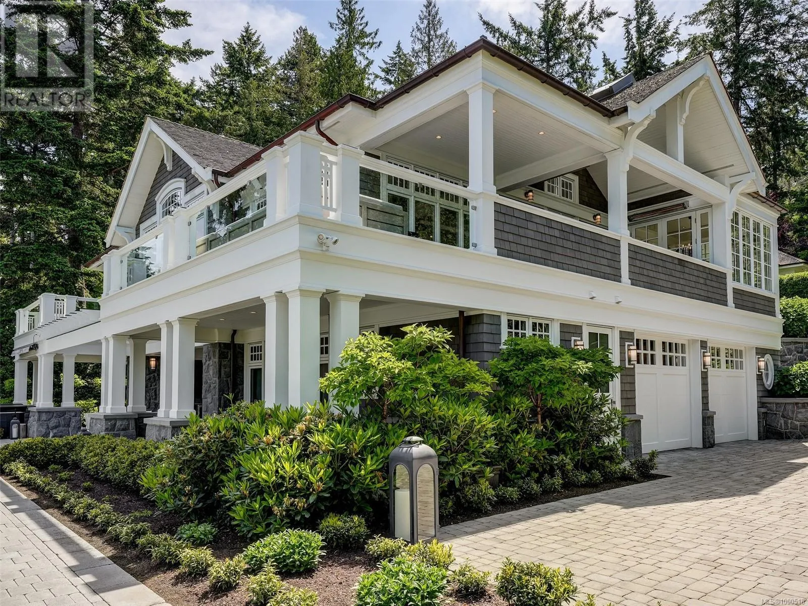 792 Lands End Rd