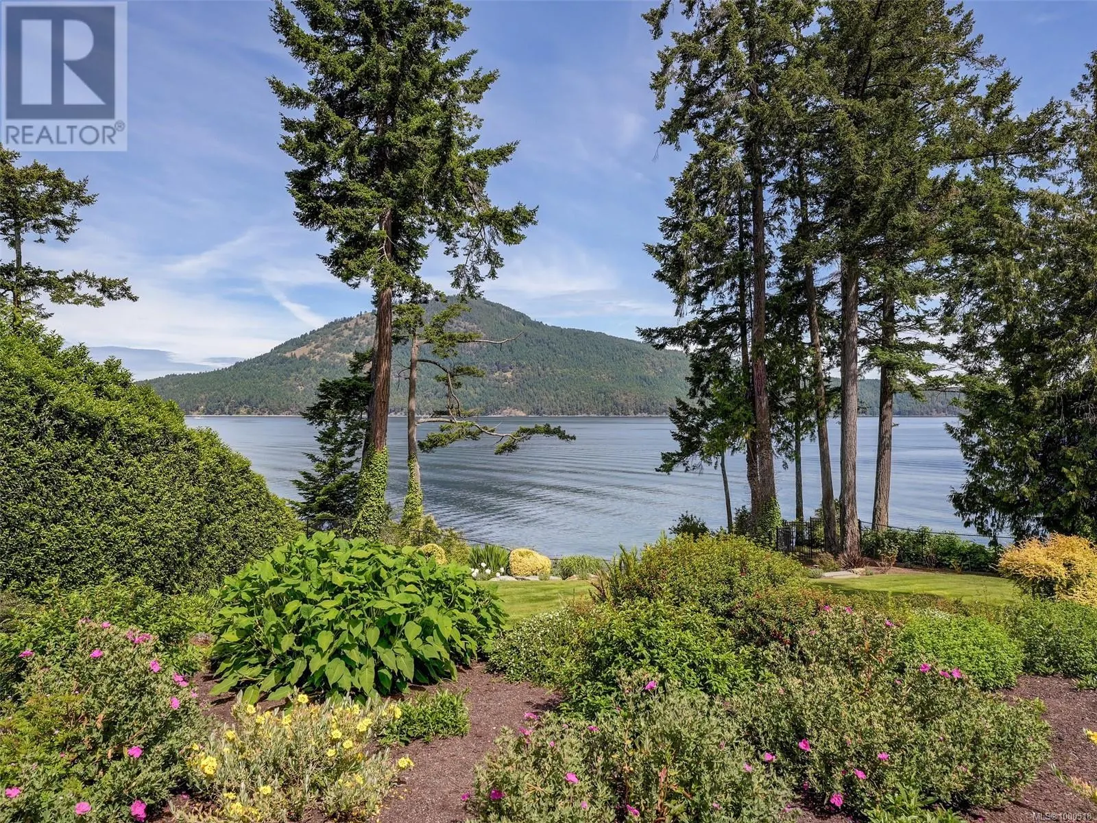 792 Lands End Rd