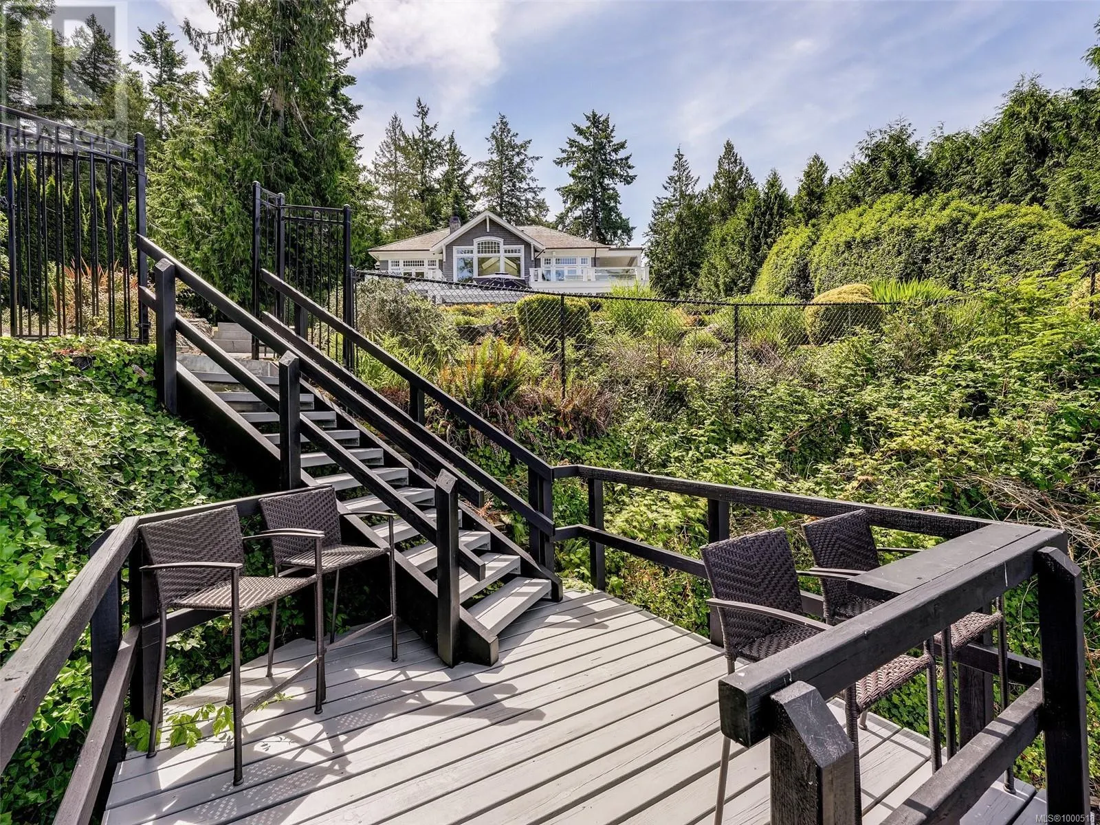 792 Lands End Rd