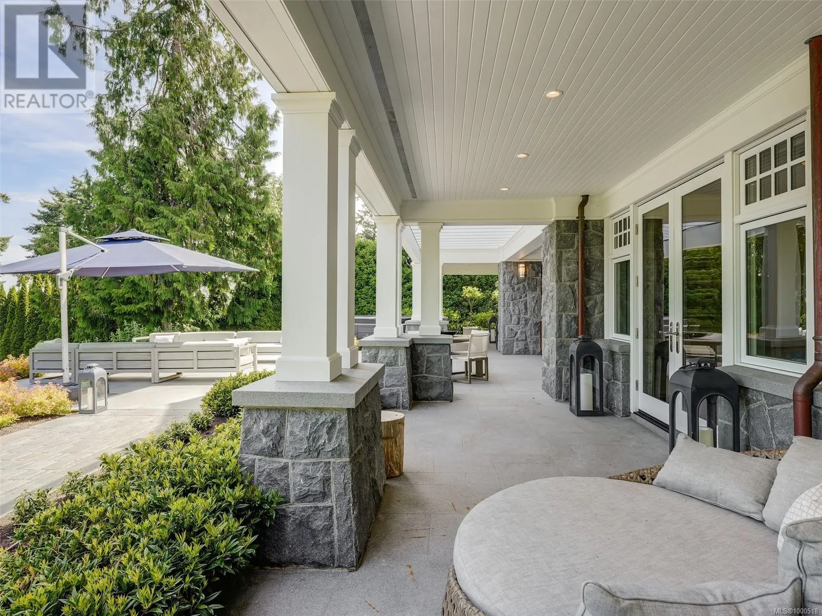 792 Lands End Rd