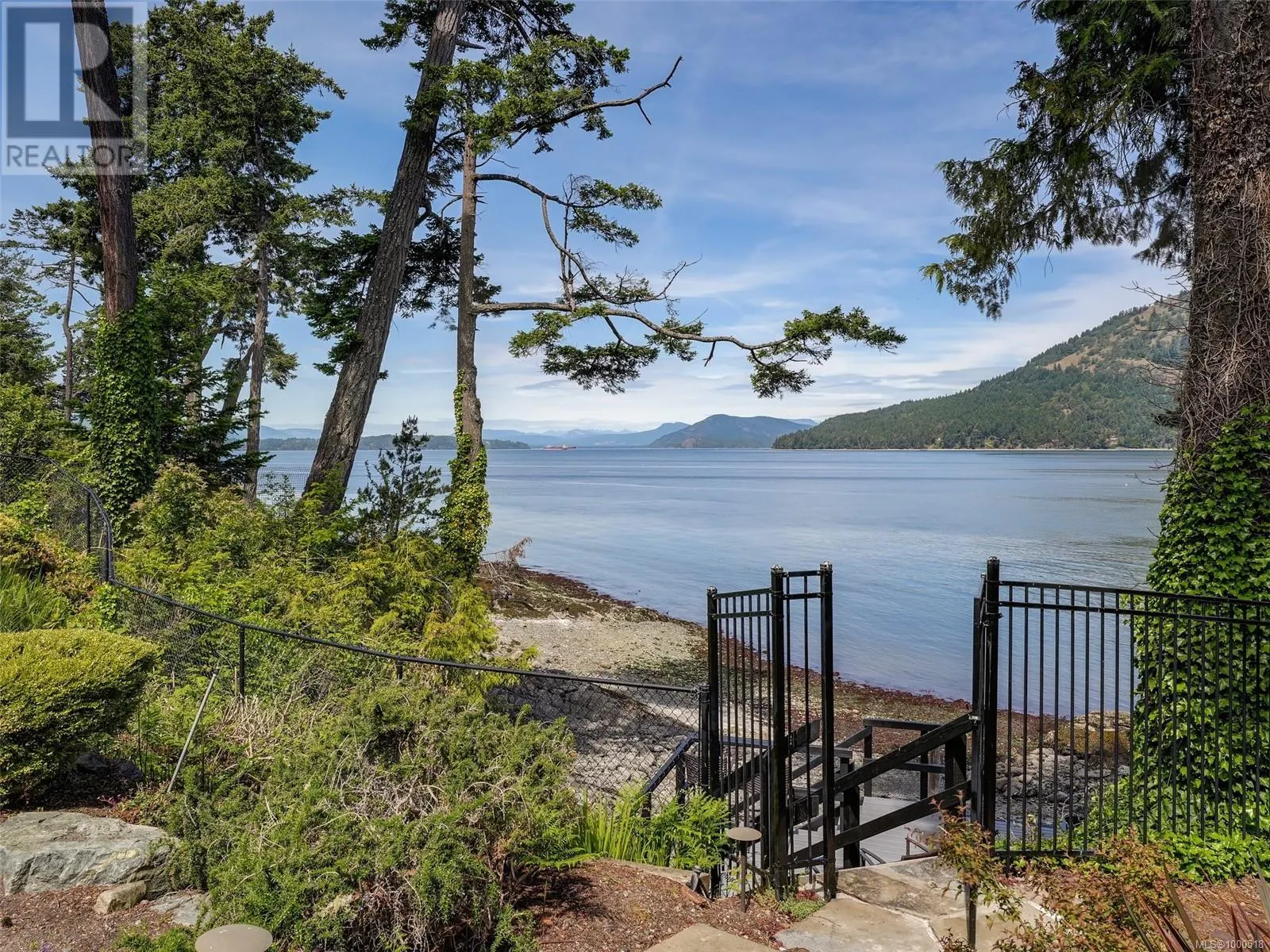 792 Lands End Rd