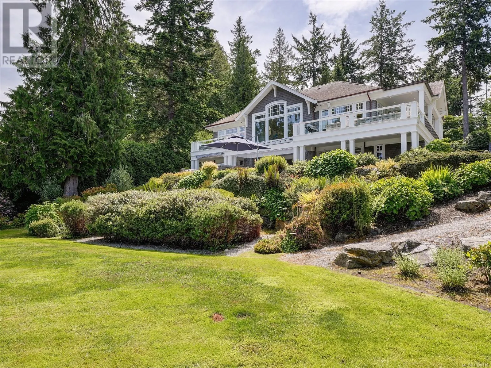 792 Lands End Rd
