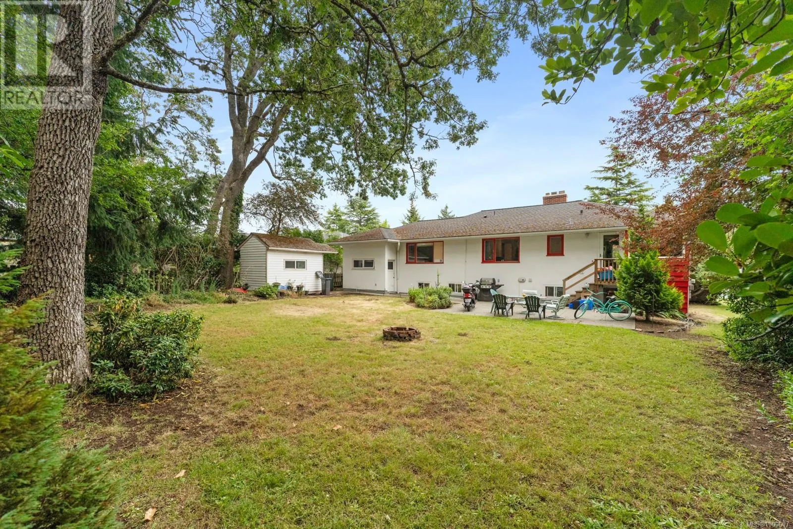 3352 Henderson Rd