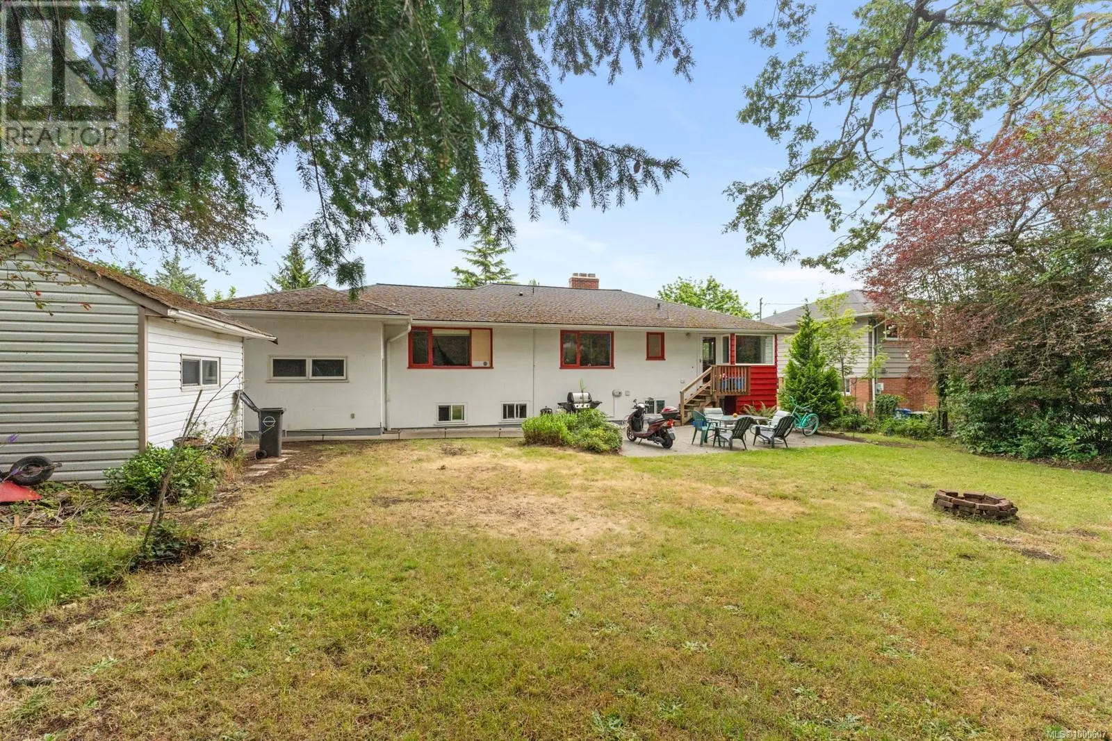 3352 Henderson Rd