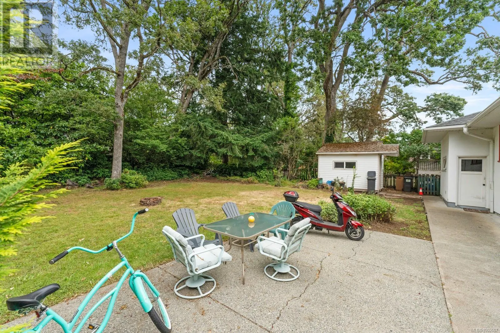 3352 Henderson Rd