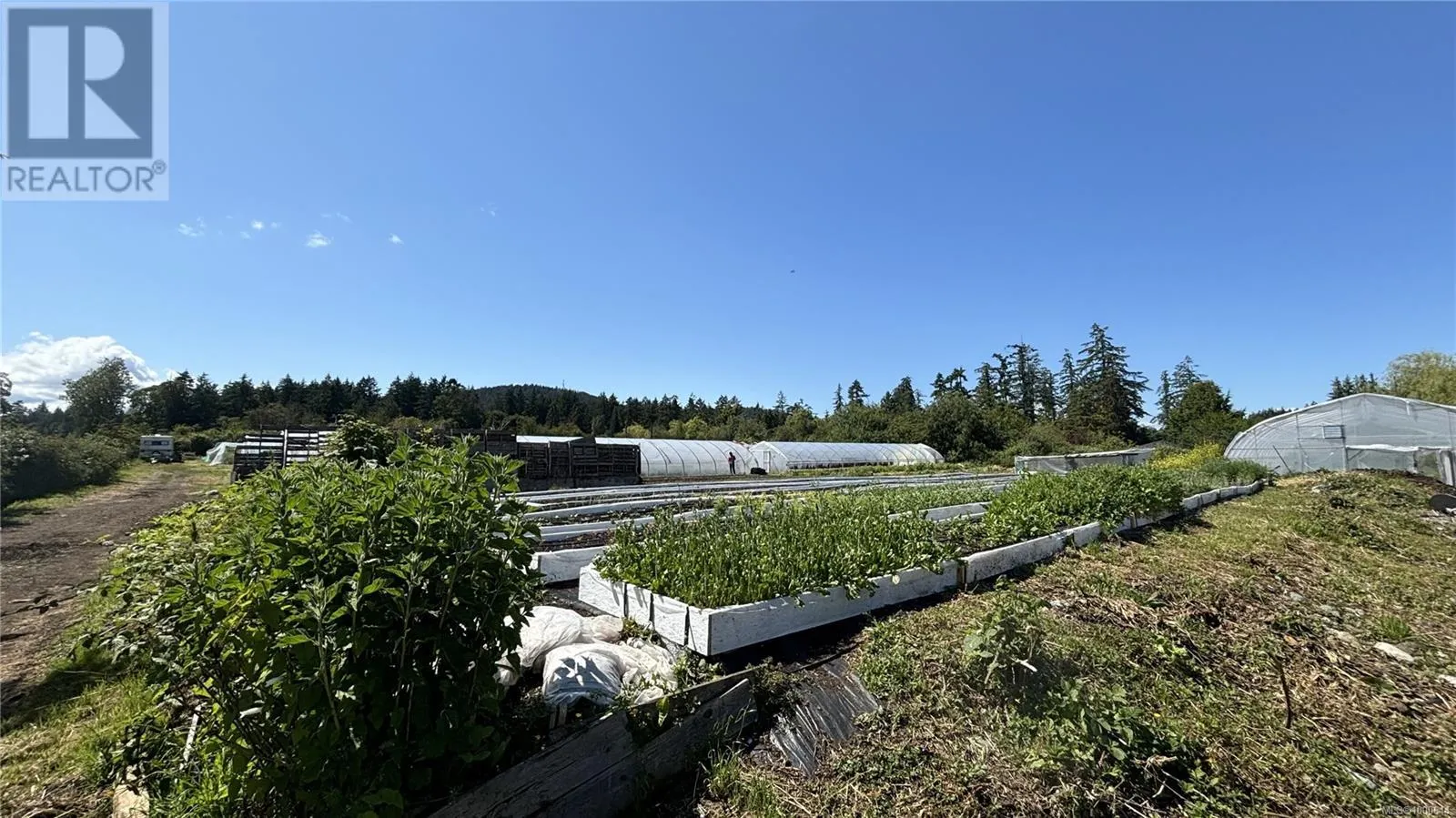 8214 East Saanich Rd