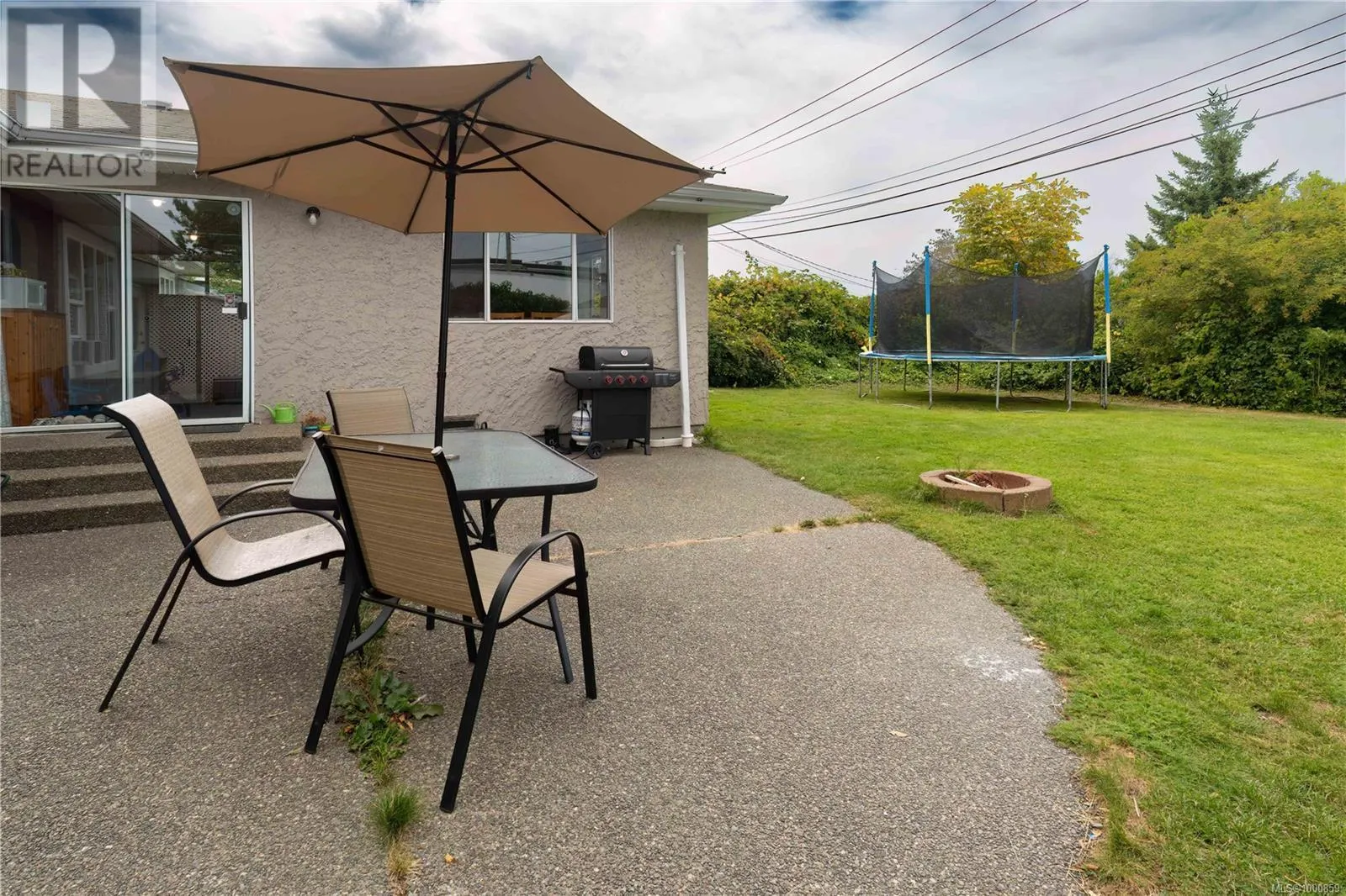 141 Jensen Ave E