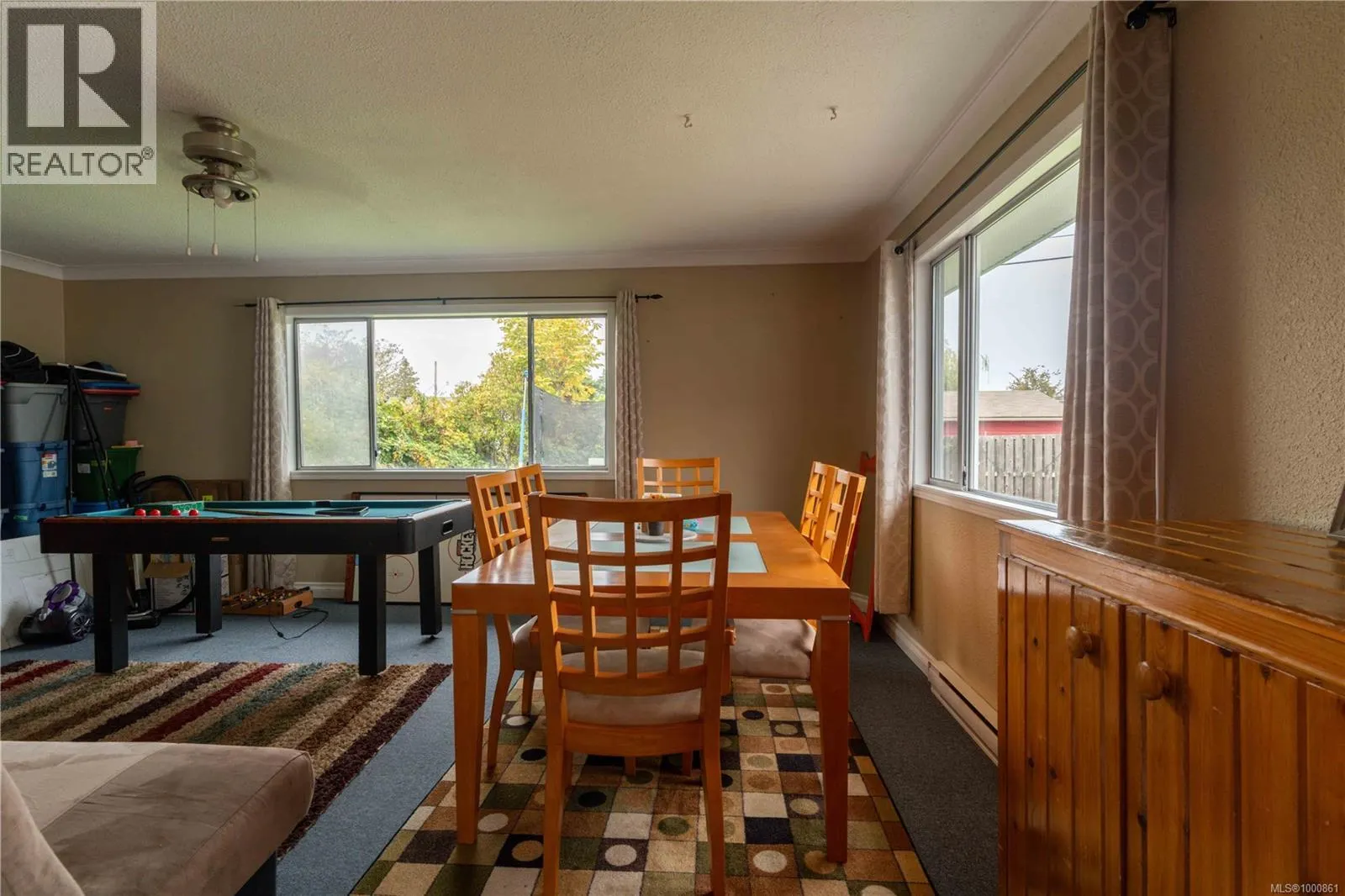 141 Jensen Ave E