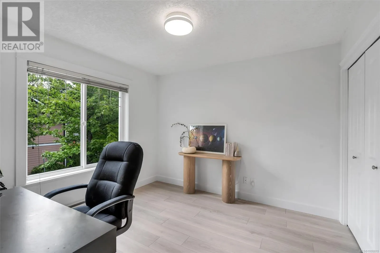 19 2210 Sooke Rd