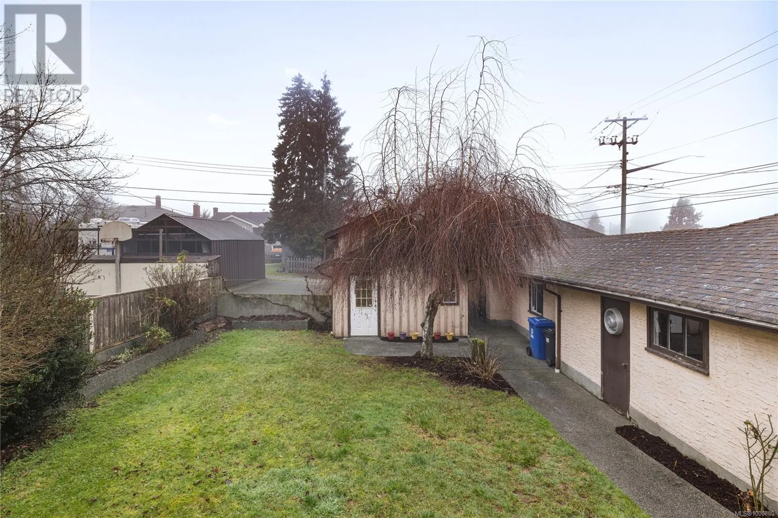 3084 11th Ave