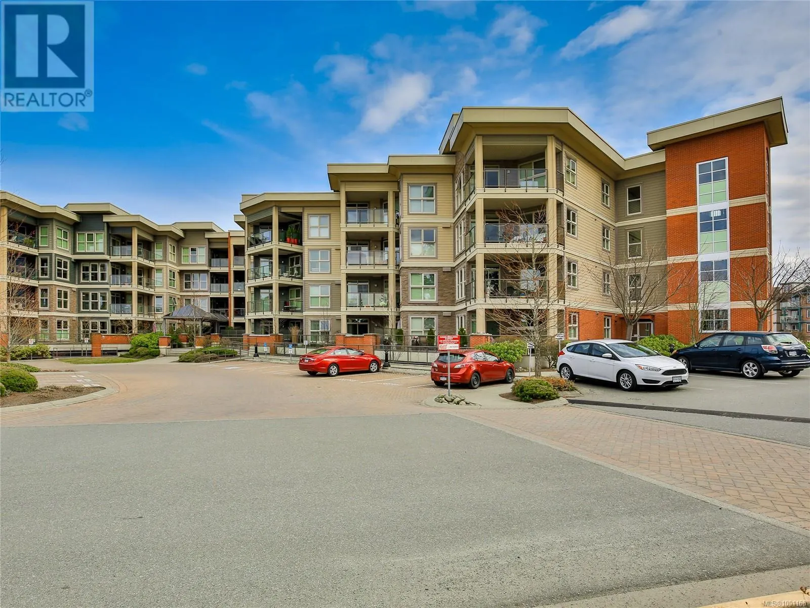 114 6310 McRobb Ave