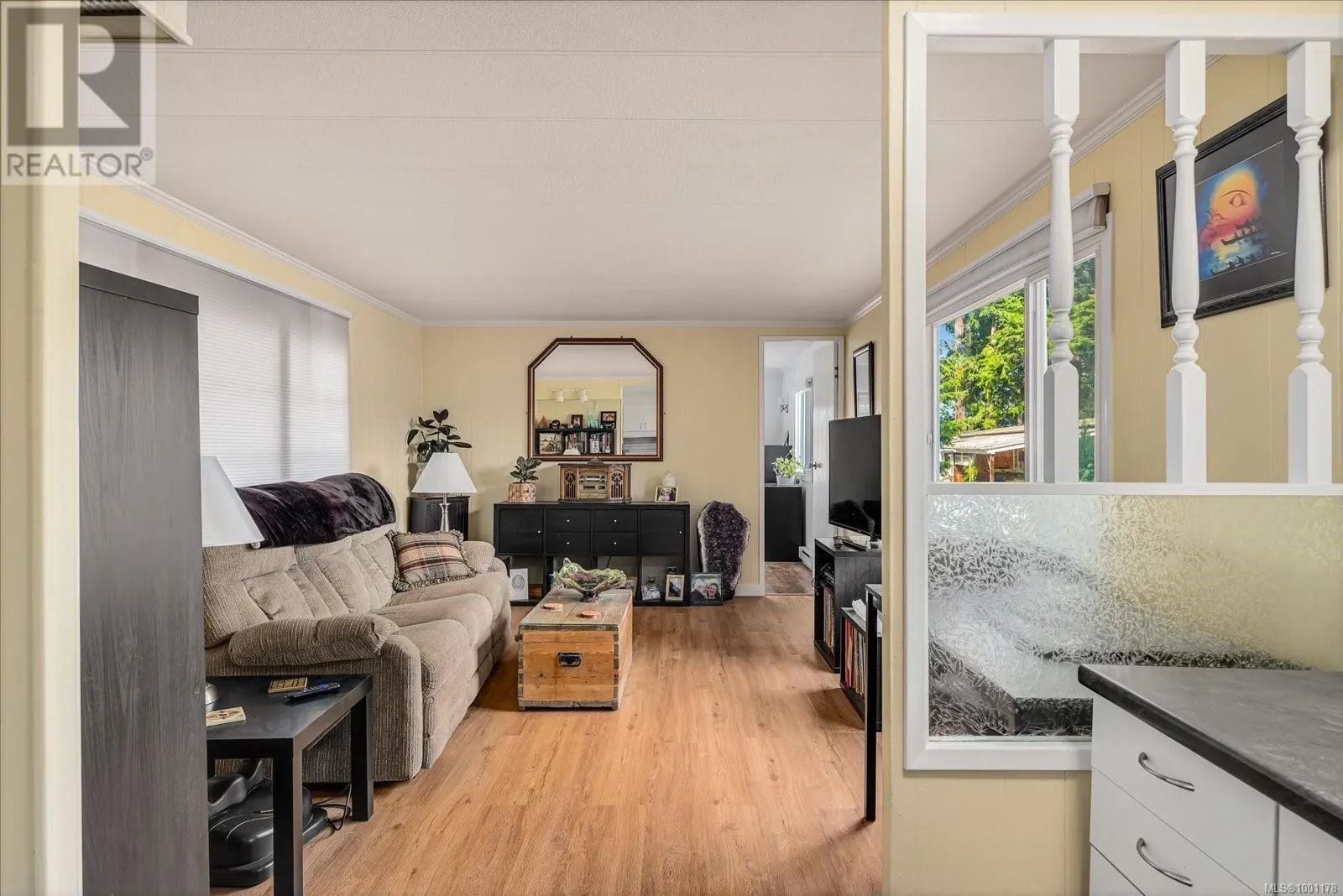 7 1247 Arbutus Rd