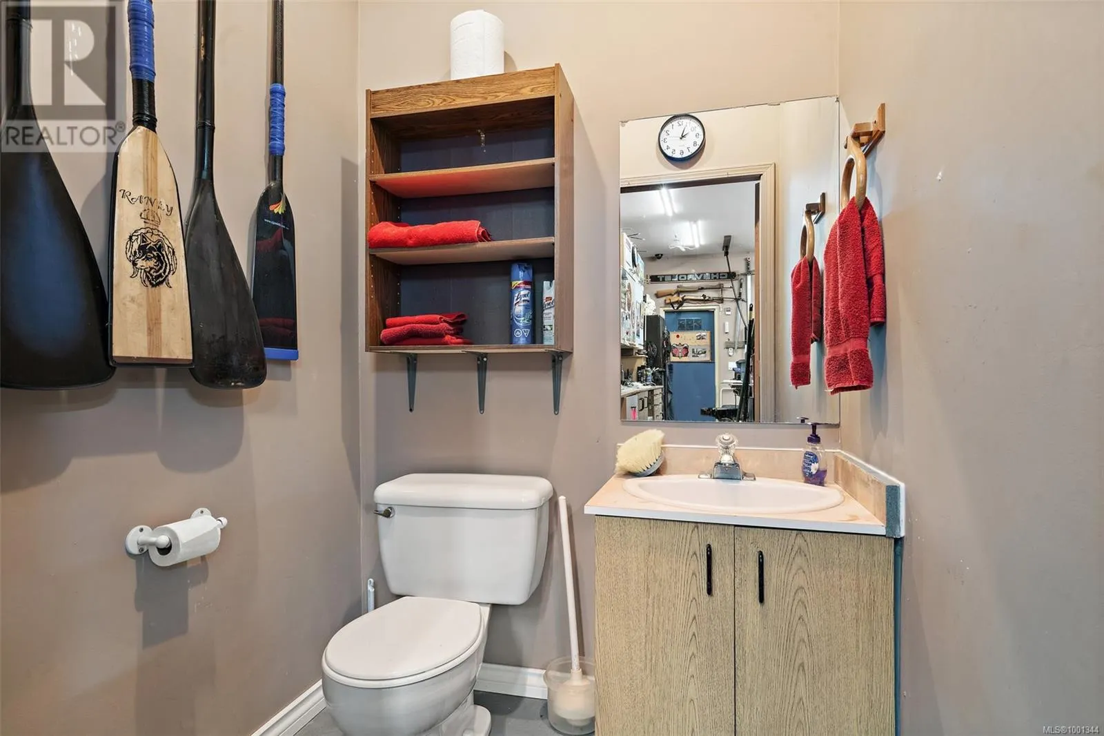 3249 Cecil Pl