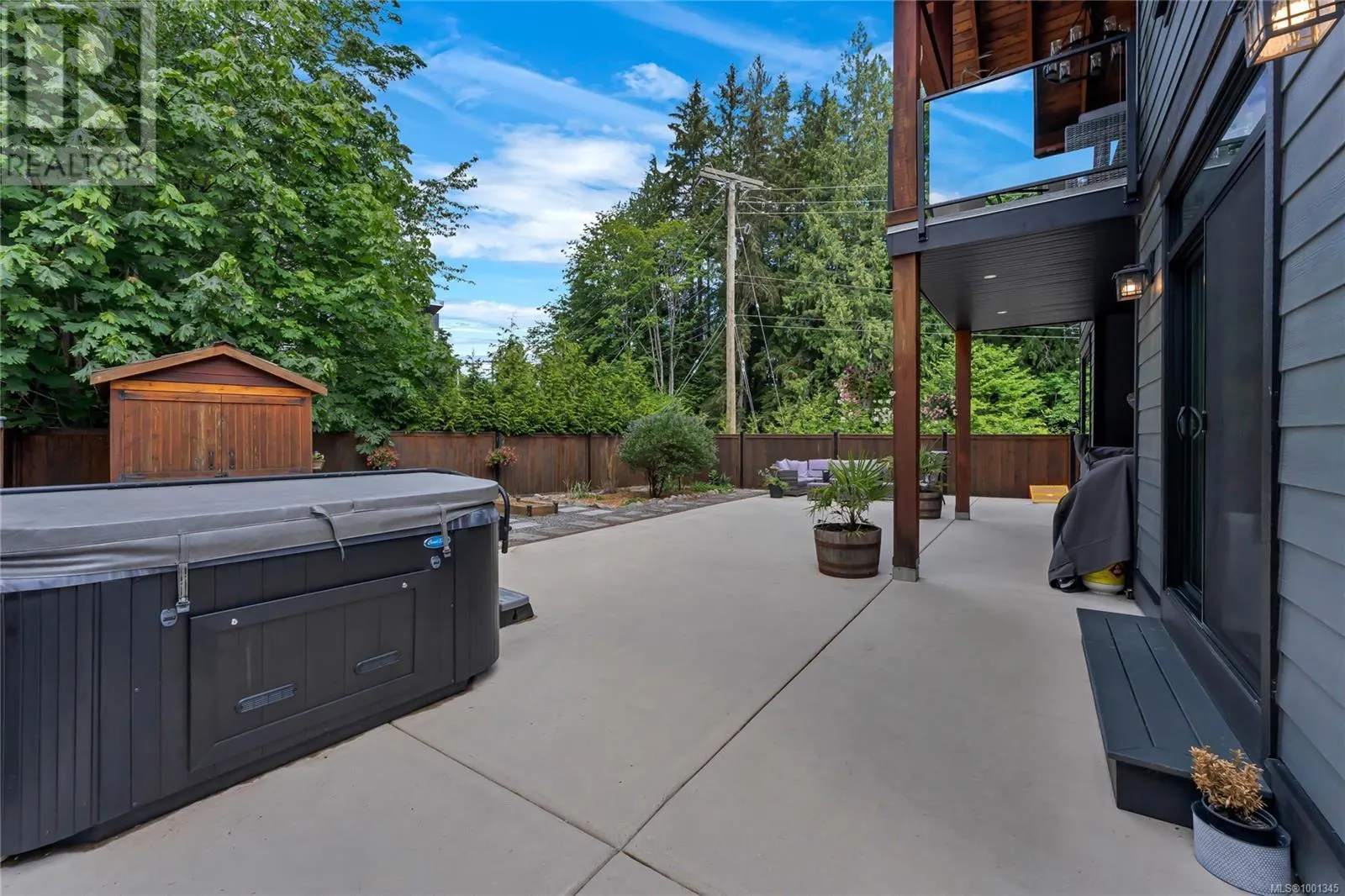 111 Rollie Rose Dr