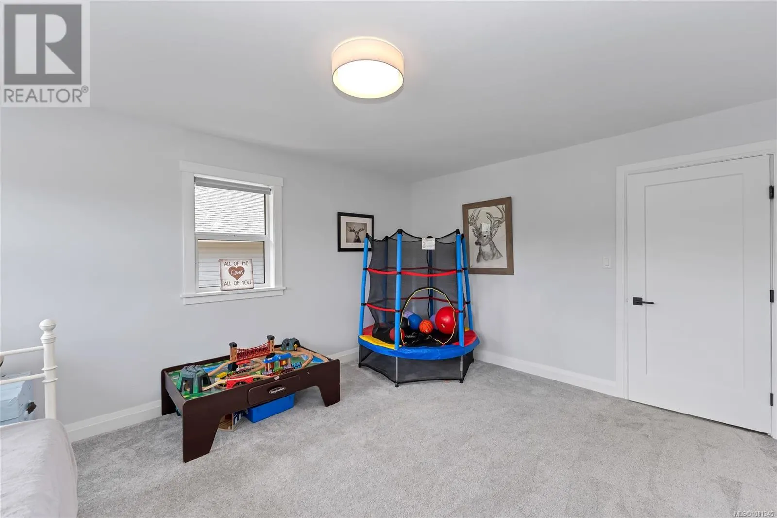 111 Rollie Rose Dr
