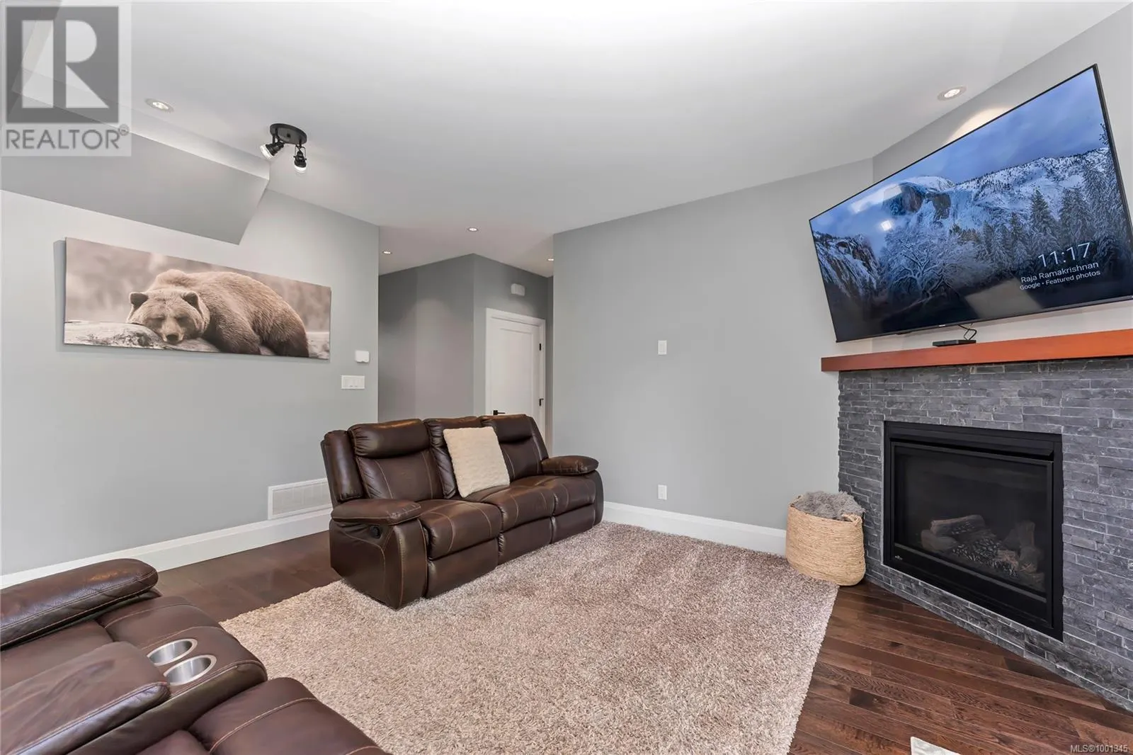 111 Rollie Rose Dr