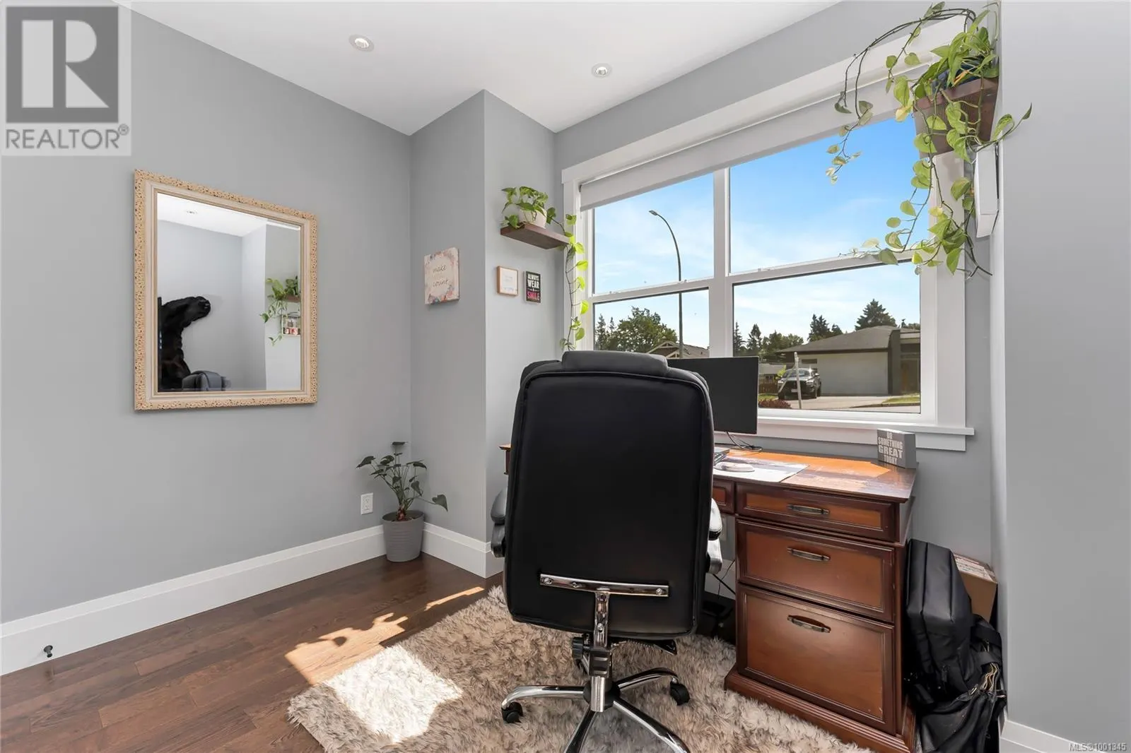 111 Rollie Rose Dr