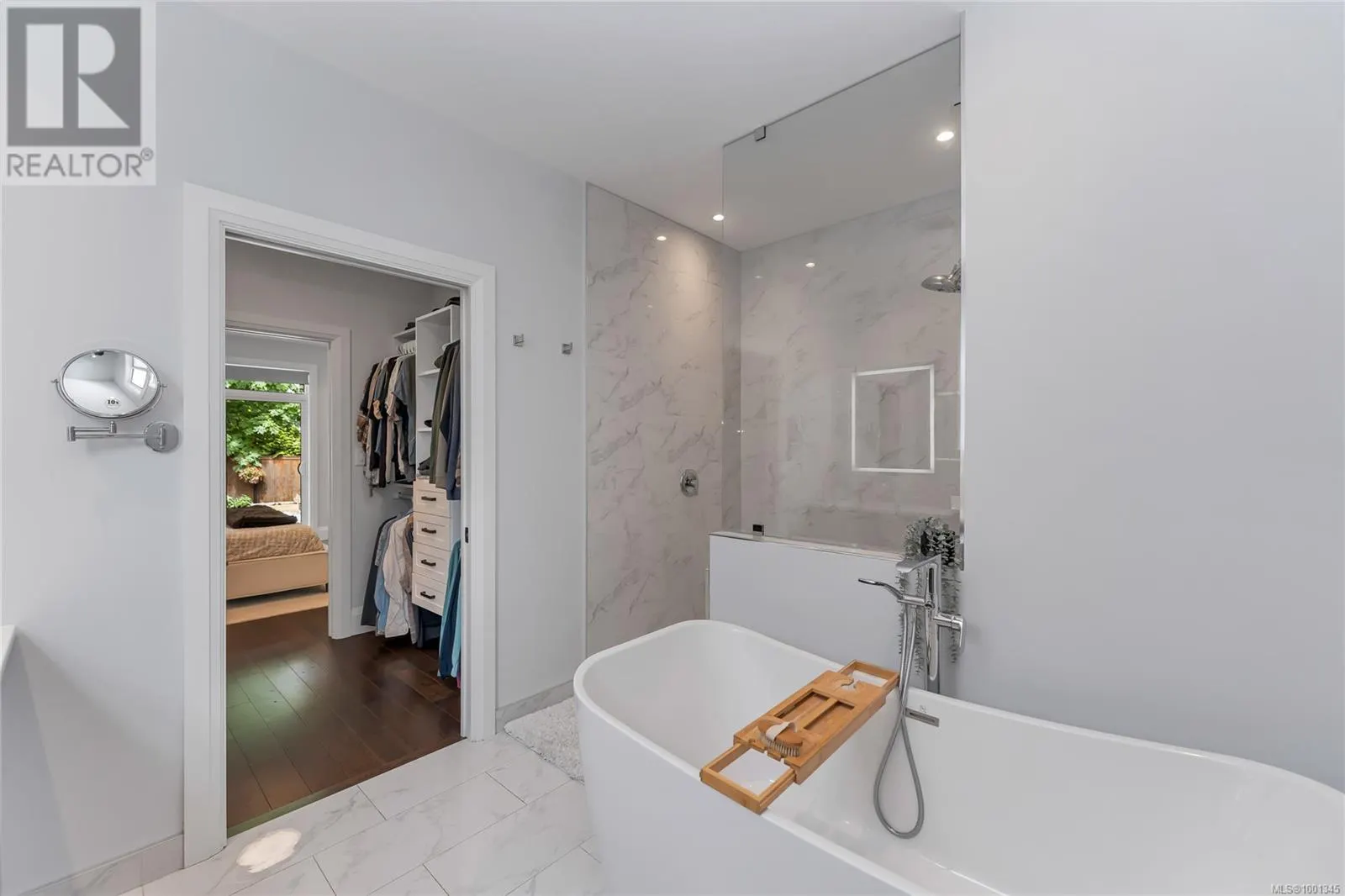 111 Rollie Rose Dr
