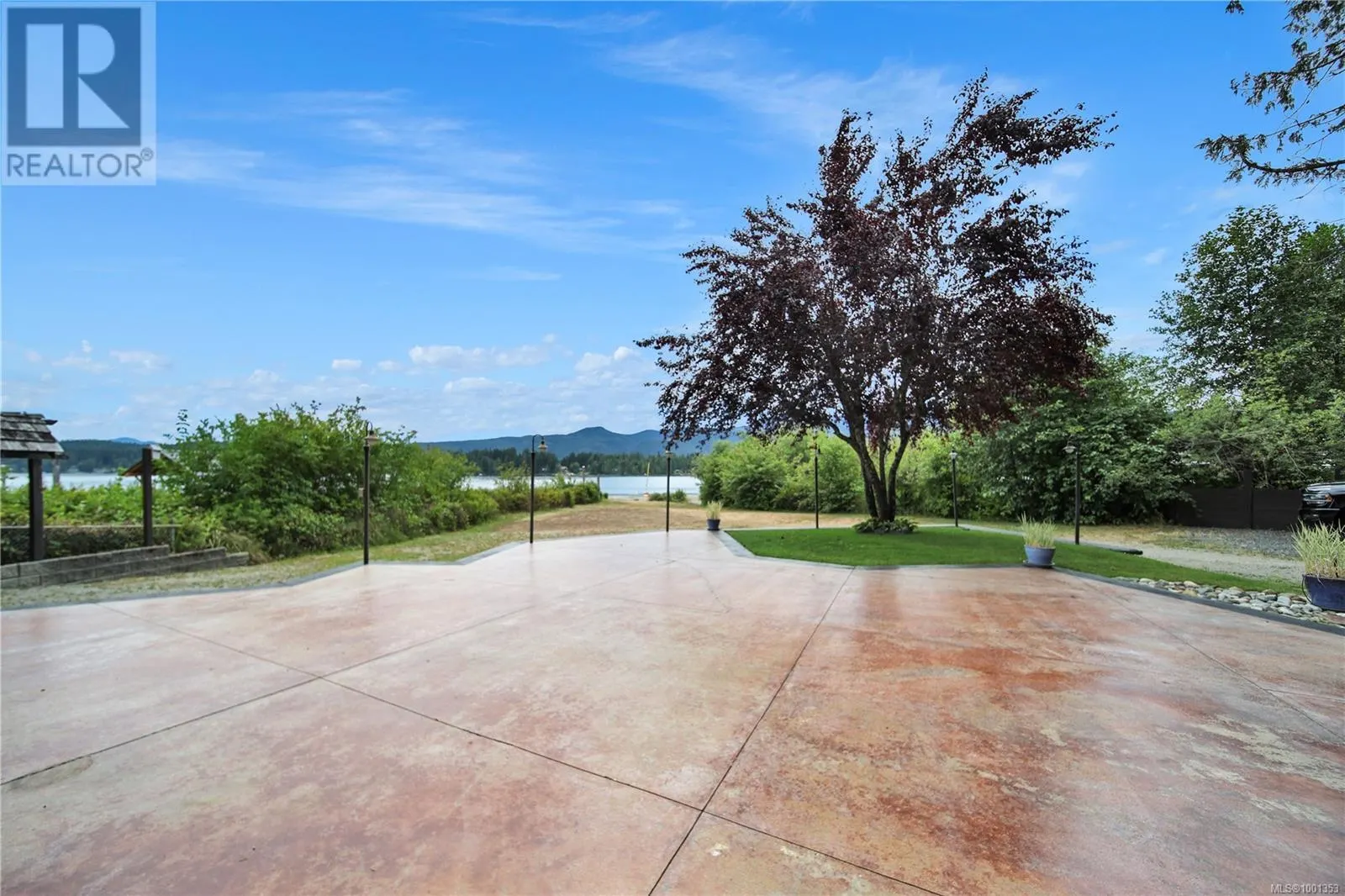 S7 10324 Lakeshore Rd
