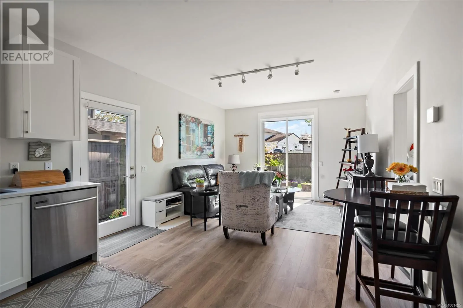 2313 Deerbrush Cres