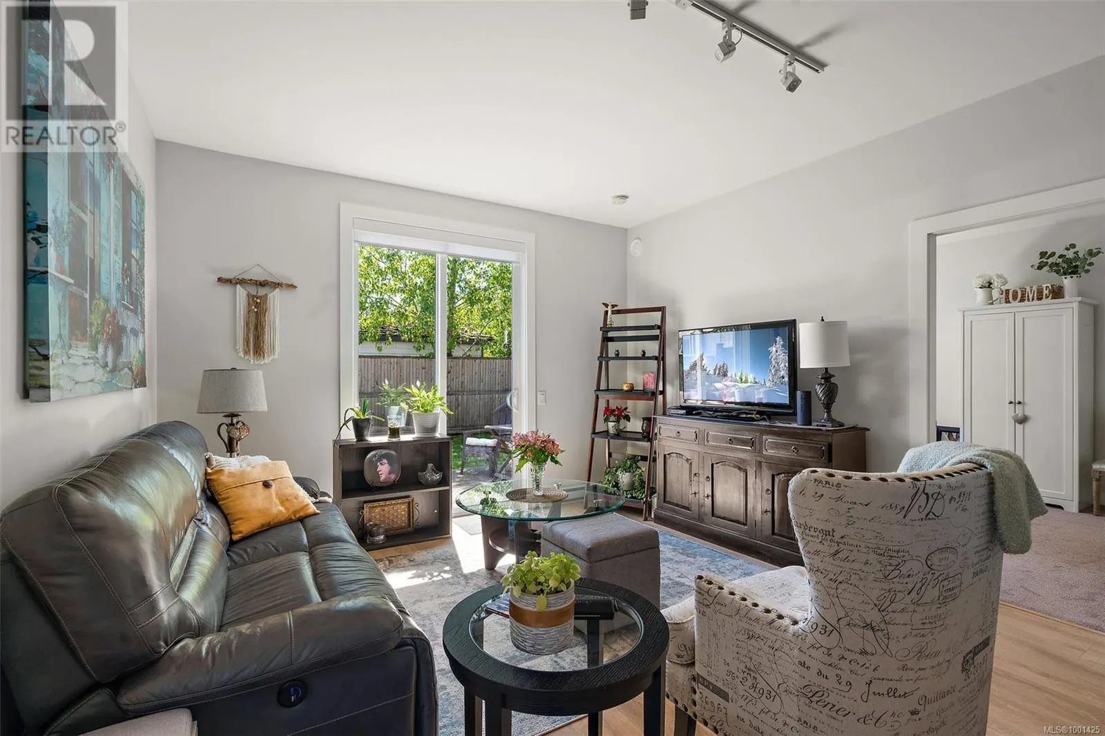 2313 Deerbrush Cres