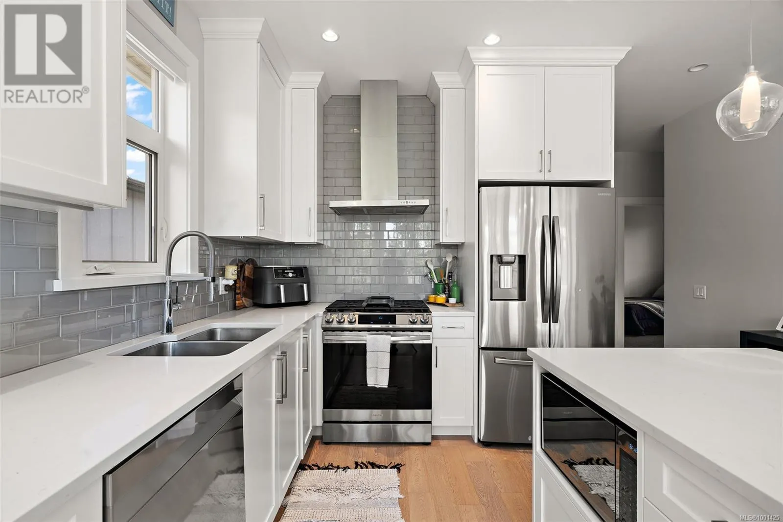 2313 Deerbrush Cres