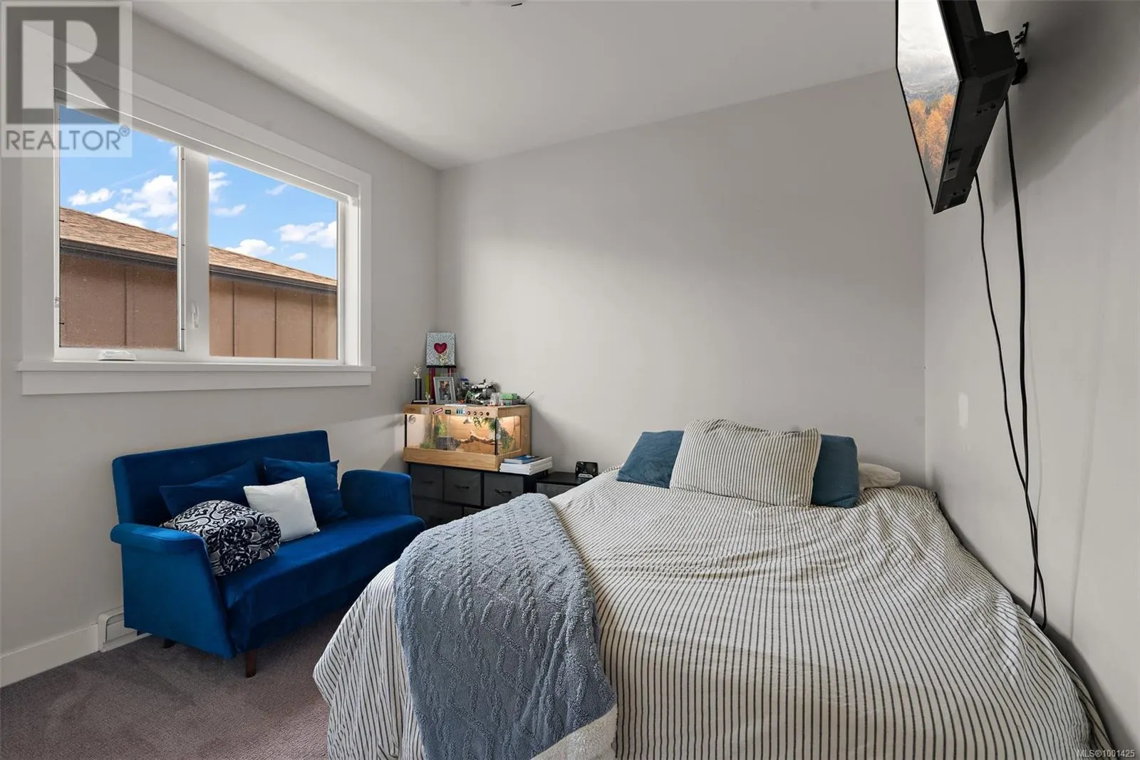 2313 Deerbrush Cres