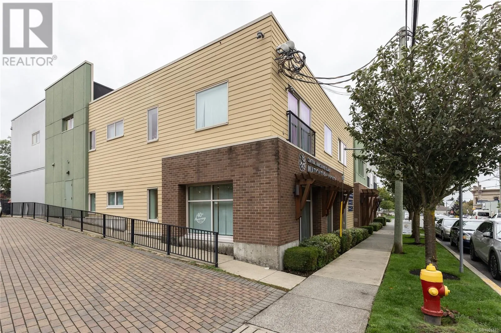 319 Selby St