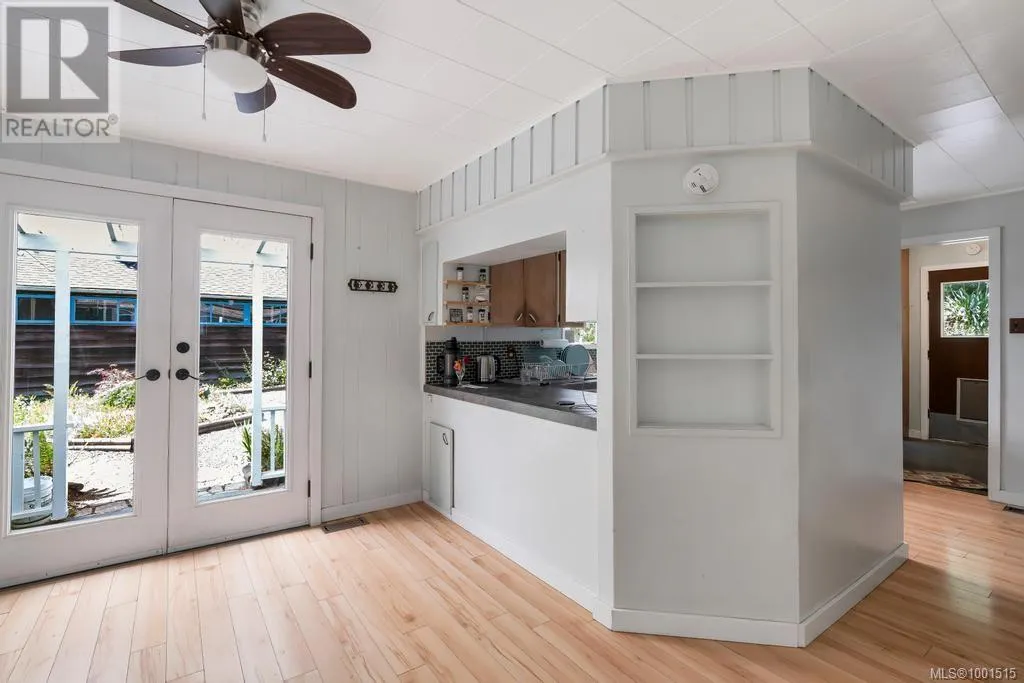 255 White Rd