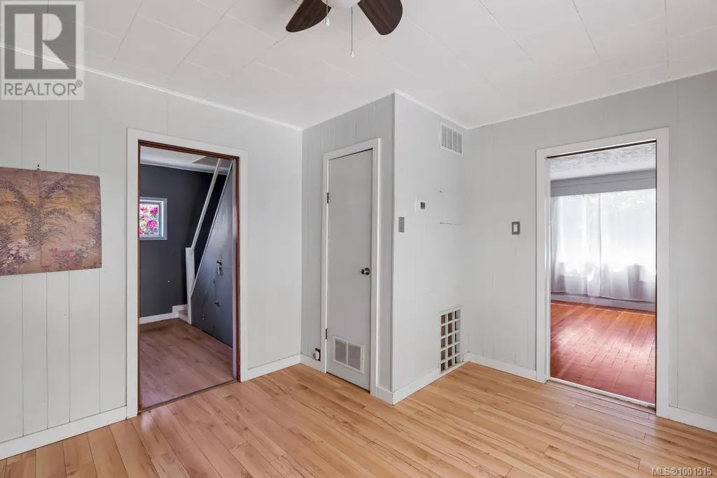 255 White Rd