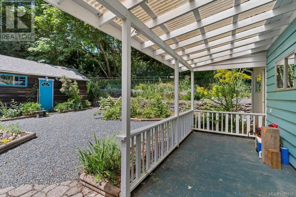 255 White Rd