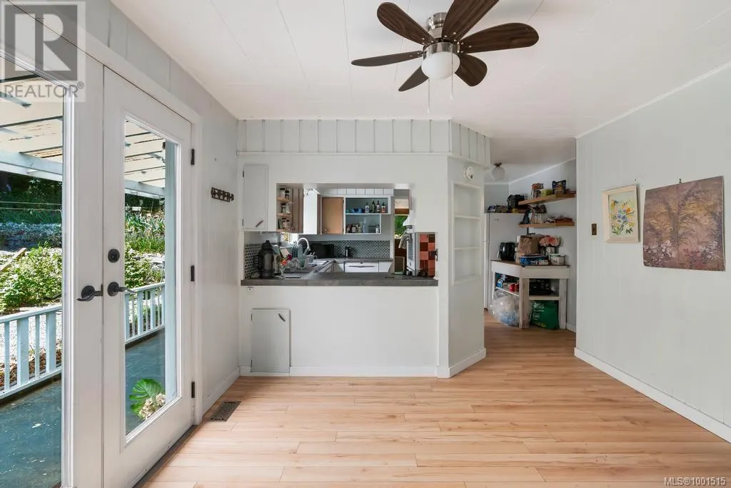 255 White Rd