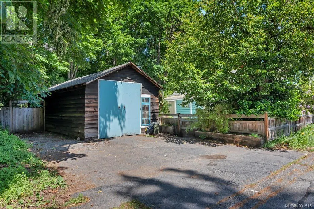 255 White Rd