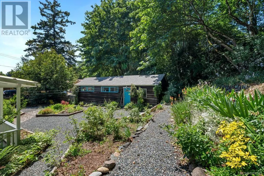 255 White Rd