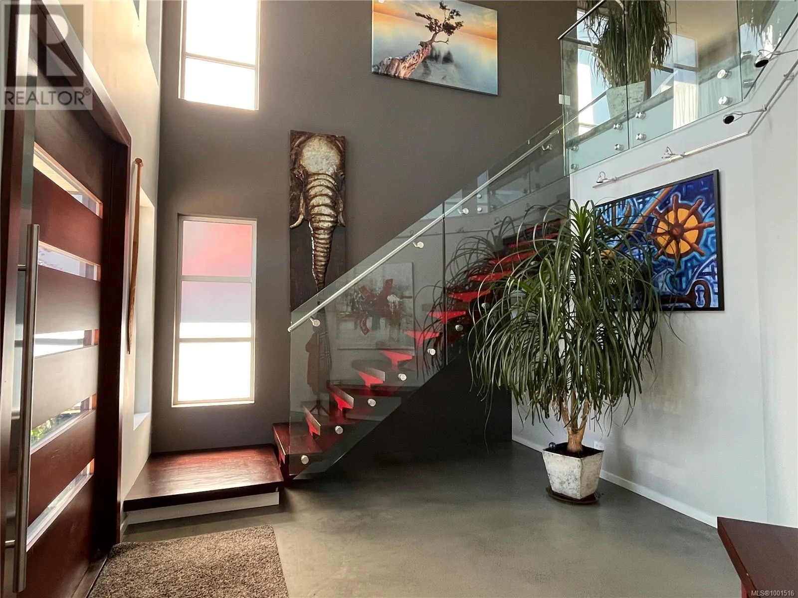 3358 Haida Dr