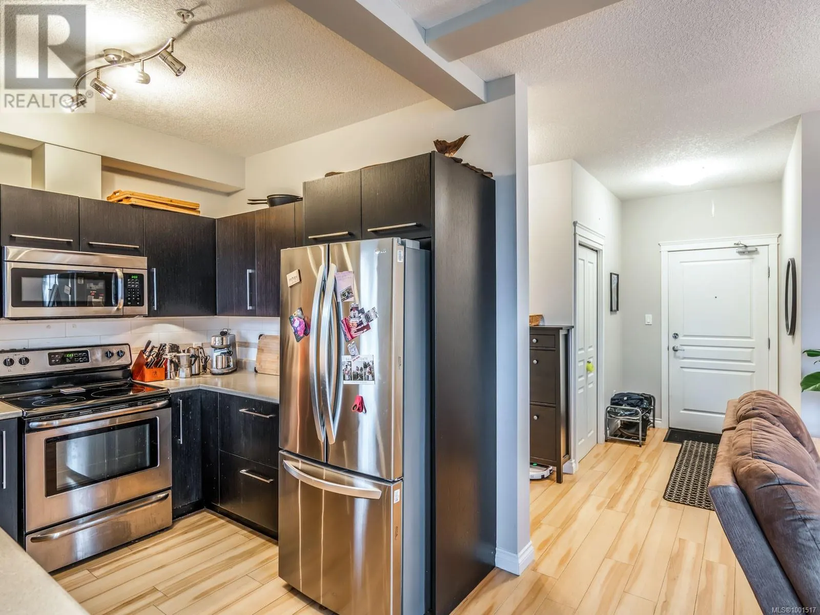 301 2117 Meredith Rd