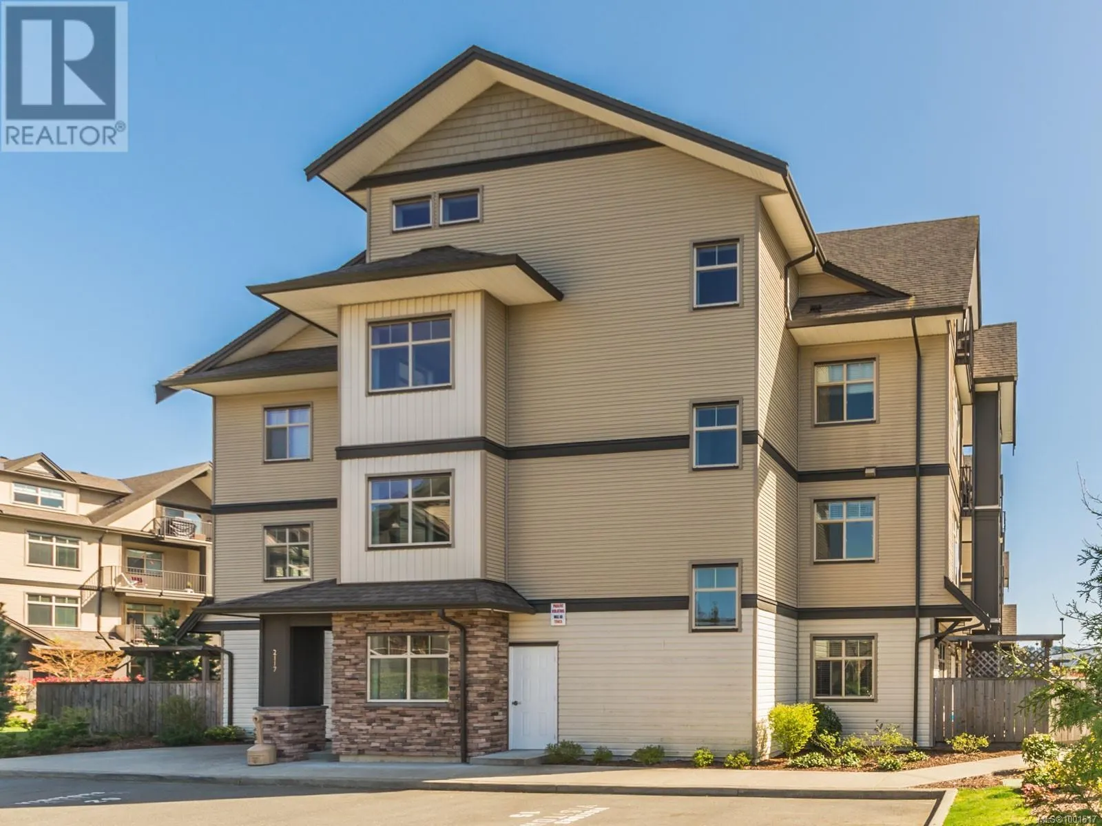 301 2117 Meredith Rd