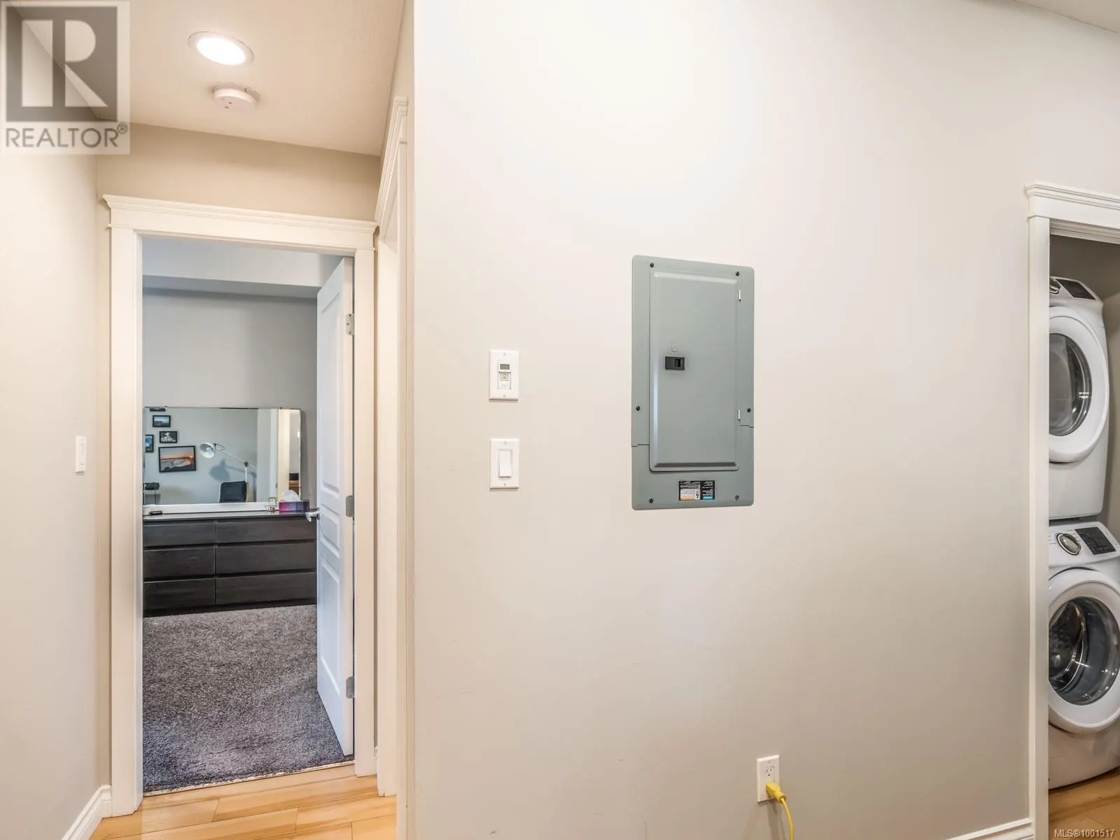 301 2117 Meredith Rd